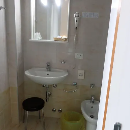 Otel Astoria 3*