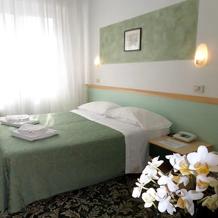 Otel Astoria 3*