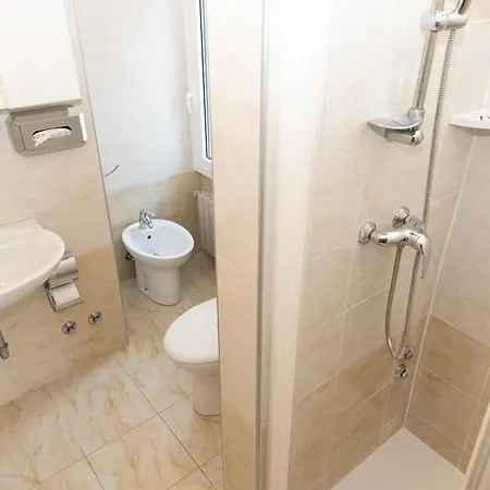 Astoria 3*